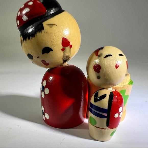 Nesting Japanese Kokeshi Wooden Bobble Head Doll - Picture 3 of 3